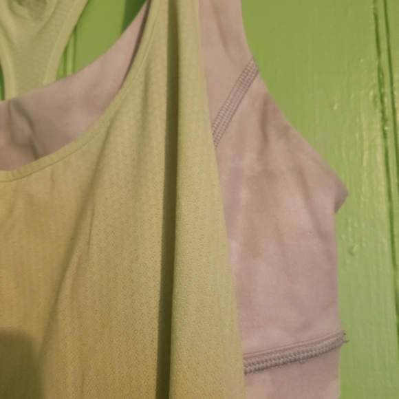 2 /$30 Lululemon no limits tank top with bra - Picture 4 of 4